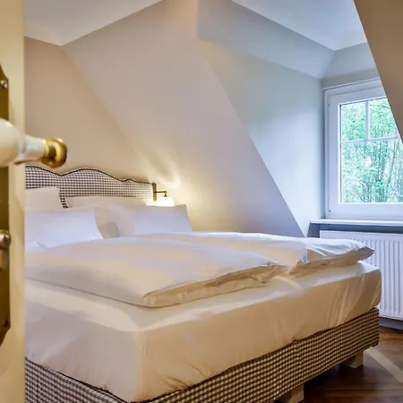 Mimosa House Hotel