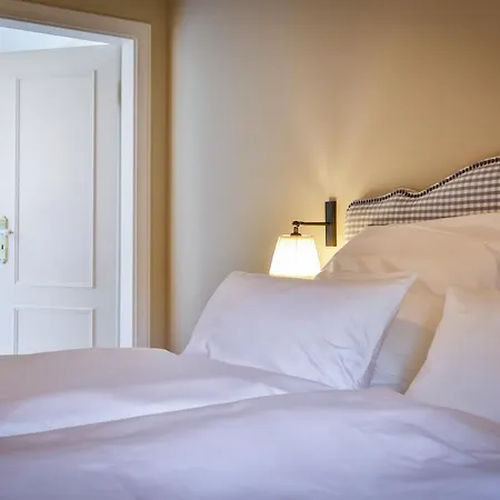 Mimosa House Hotel