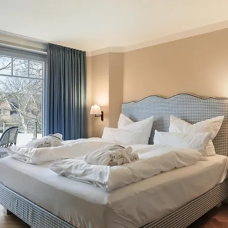 Mimosa House Hotel