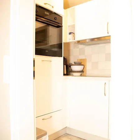 Mimosa House 4*