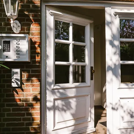 Hotel Mimosa House 3*