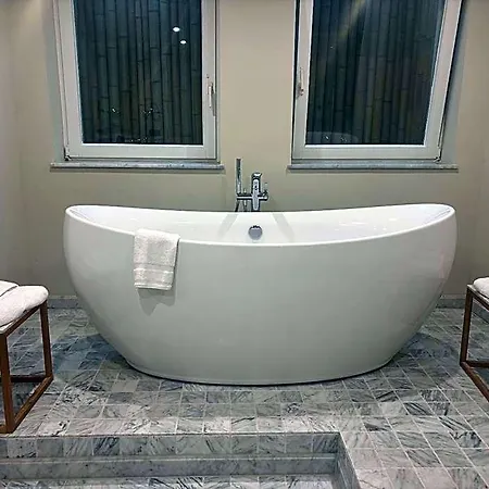 Hotel Mimosa House