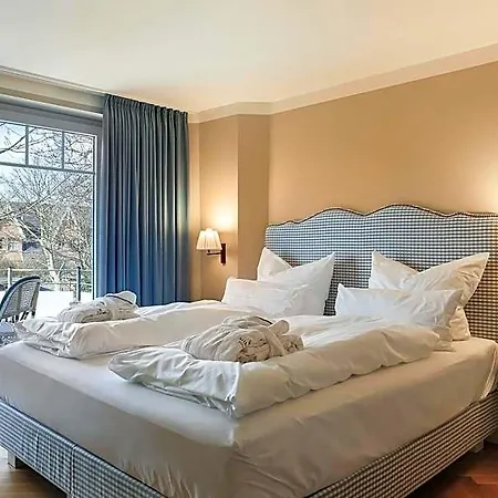 Mimosa House 3*