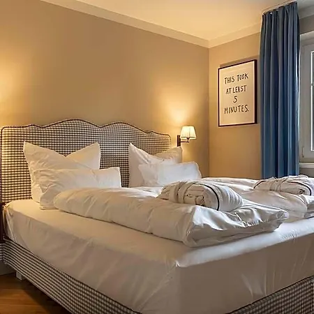 Mimosa House 3*