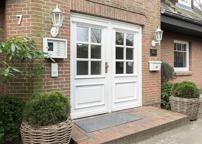 Mimosa House מלון